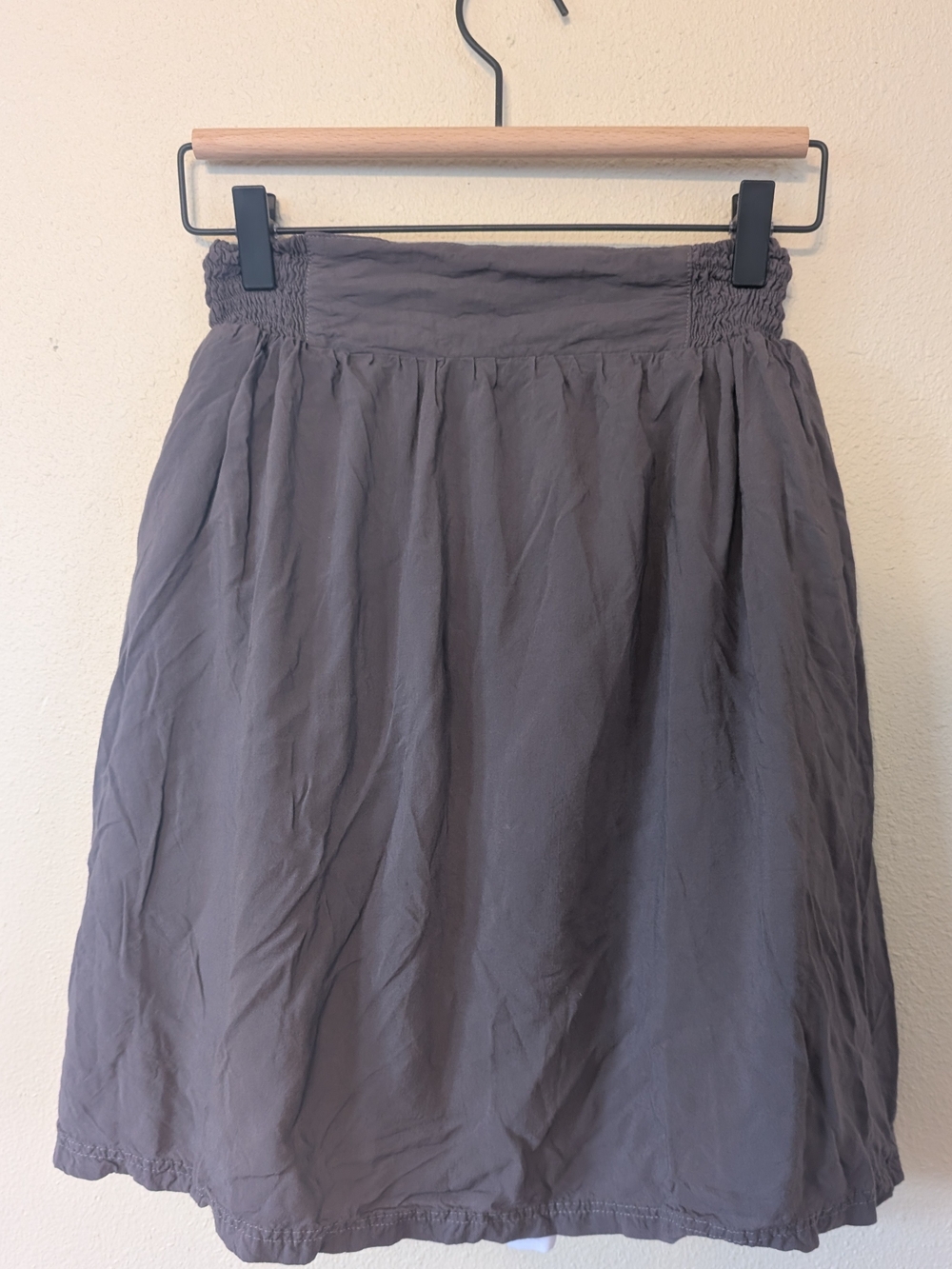 Women’s Smocked Waist Midi Skirt — Gray